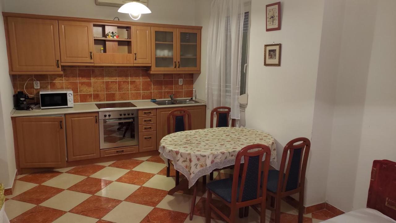 Apartament Arnyas
